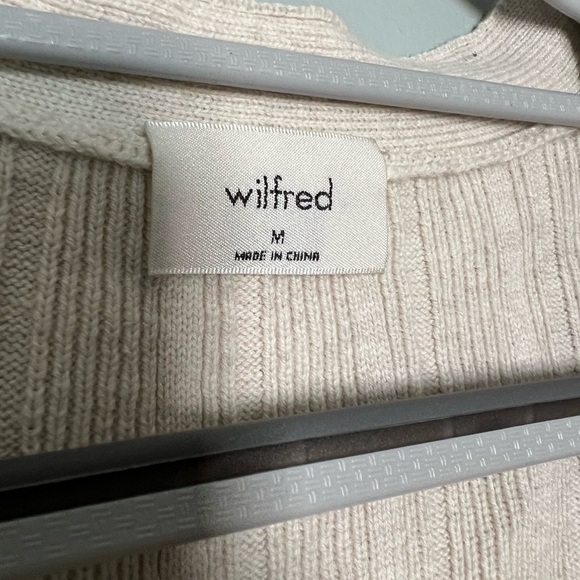 Aritzia Wilfred plunge front cardigan - Picture 2 of 7